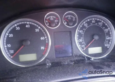 2003 Volkswagen Passat Glx from USA, damaged, VIN WVWWH63B53E137185